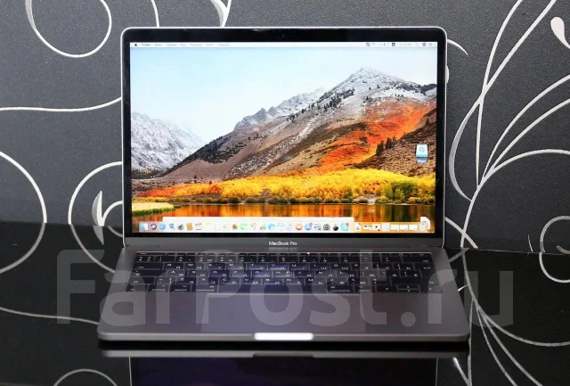 Apple MacBook Pro 13 2017 Mid MPXT2. 13.3", 2,3����, ��� 256 �� � ������, ���� 256���, WiFi: 1, ����������� �� 10��. ����