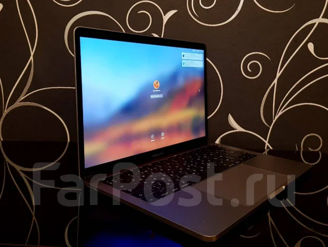 Apple MacBook Pro 13 2017 Mid MPXT2. 13.3", 2,3����, ��� 256 �� � ������, ���� 256���, WiFi: 1, ����������� �� 10��. ����