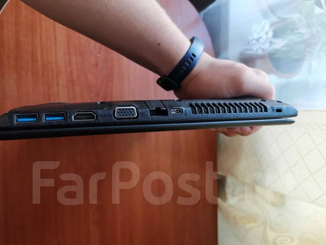 Acer TravelMate. 15.6", 2 300����, ��� 16 ��, ���� 1 024���, WiFi: 1, Bluetooth: 1, ����������� �� 8��. ����