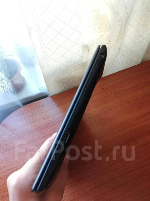Acer TravelMate. 15.6", 2 300����, ��� 16 ��, ���� 1 024���, WiFi: 1, Bluetooth: 1, ����������� �� 8��. ����