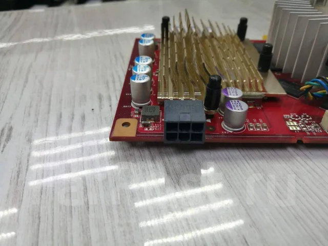 GeForce 9800 GTX+ ����