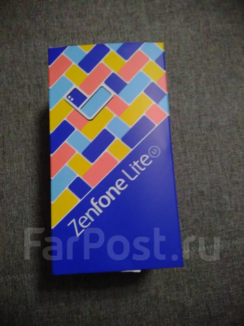 Asus ZenFone 5 Lite. �/�, ������, 4G LTE, Dual-SIM ����