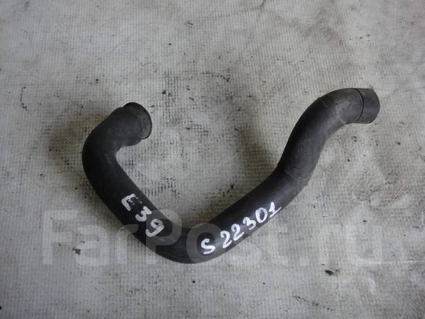 Верхний патрубок радиатора бмв е39. Патрубка на бмв е39. Патрубок охлаждения бмв е39 м52. Патрубки бмв е39. Верхний патрубок радиатора бмв е39.