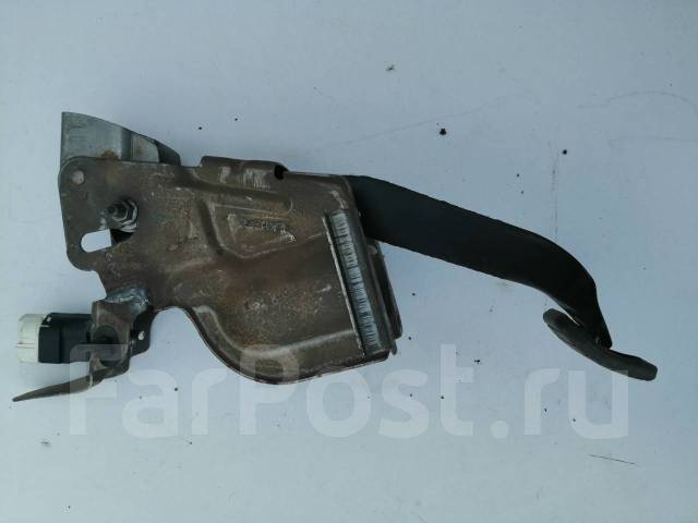 Проваливается педаль тормоза рено логан - 85 фото