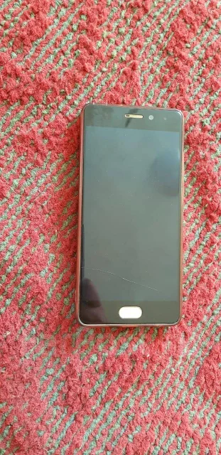 Meizu PRO 7. �/�, �������, 3G, 4G LTE, NFC. ��� ����� �� ������ ����