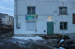 Сдается помещение в аренду в Преображении Сдается помещение в аренду. Улица 50 лет ВЛКСМ 1, р-н Лазовский, 18,0 кв. м., цена указана за все помещение в месяц. Дом снаружи