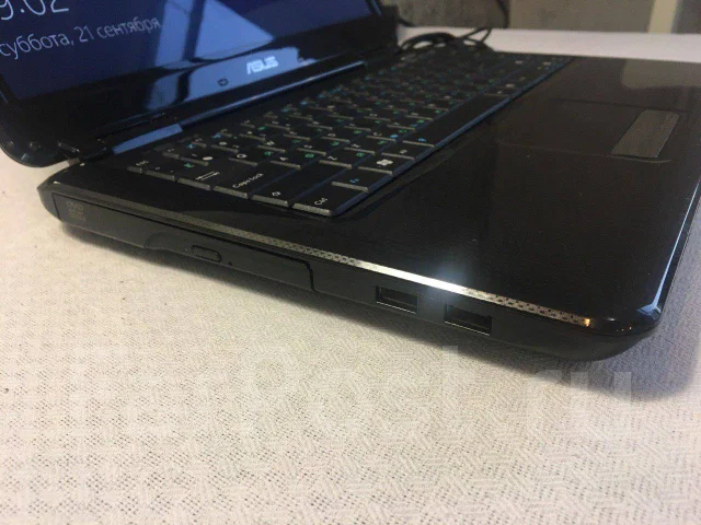 Asus K40IN. 14", 2,1����, ��� 2048 ��, ���� 250���, WiFi: 1, Bluetooth: 1 ����