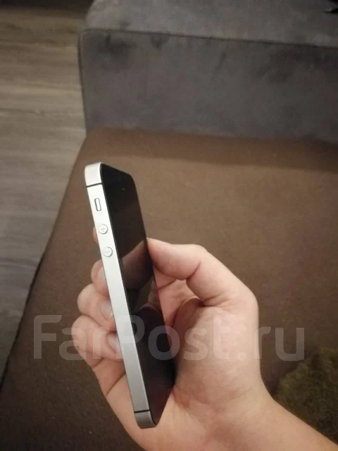 Apple iPhone SE. �/� ����