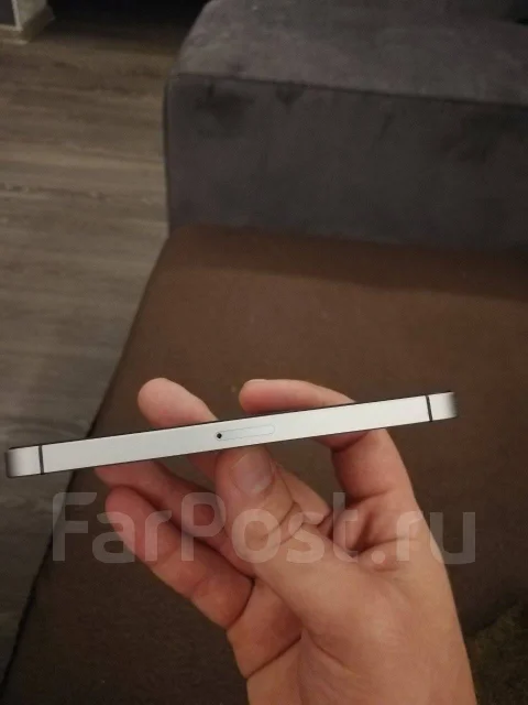 Apple iPhone SE. �/� ����