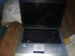 Samsung RV410. ��� 6 ��, WiFi, Bluetooth ����