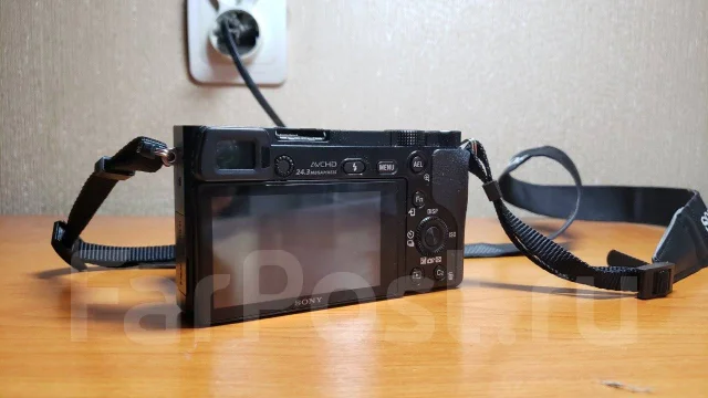 Sony Alpha ILCE-6000 Kit. 20 � ����� ��, ���: 14� � ����� ����
