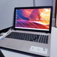 Asus VivoBook. 15.6", ��� 4 ��, ���� 500���, WiFi: 1, Bluetooth: 1, ����������� �� 4��. ����