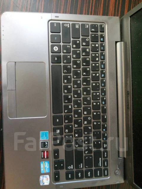 Samsung 530U4B. ��� 4 ��, ���� 500���, WiFi: 1, Bluetooth: 1 ����