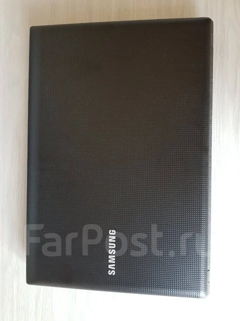 Samsung R430. 14", 2,3����, ��� 4 ��, ���� 250���, WiFi: 1, Bluetooth: 1, ����������� �� 3��. ����