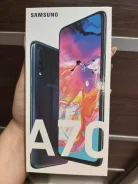 Samsung Galaxy A70. �/�, ������, 4G LTE ����