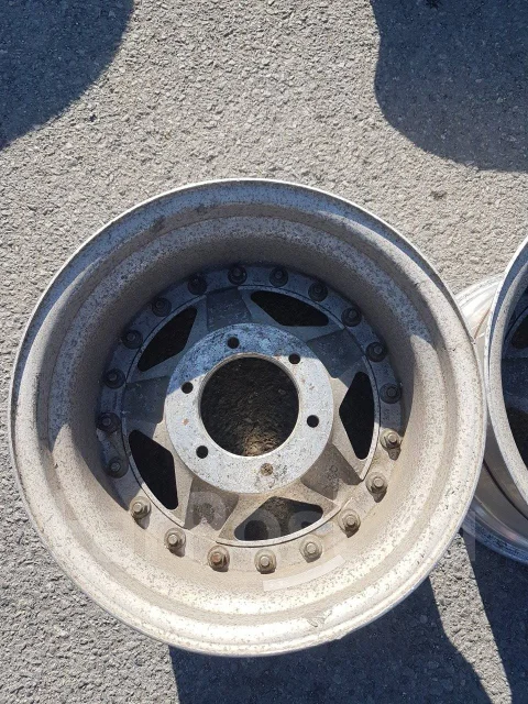 Raguna. 10.5x15", 6x139.7, ET-44, �� 110���. ����