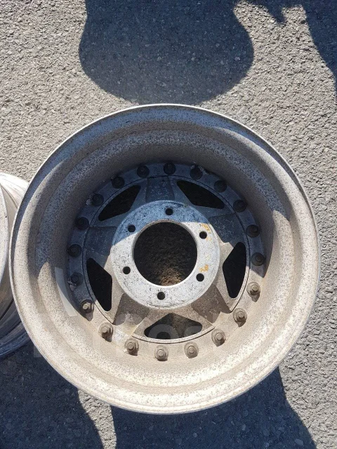 Raguna. 10.5x15", 6x139.7, ET-44, �� 110���. ����