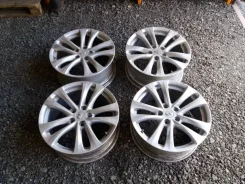 Infiniti. 8.0x18", 5x114.3, ET50 ����