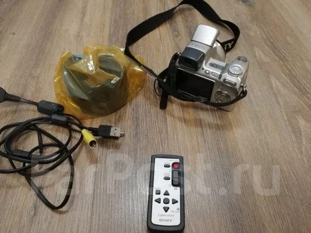 Sony Cyber-shot DSC-H7. ���: 14� � ����� ����