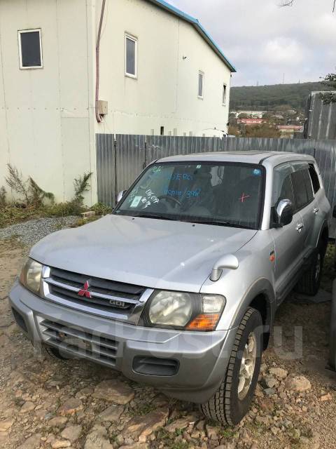 Mitsubishi pajero v75