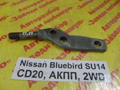 Кронштейн рычага подвески Nissan Bluebird SU14 Nissan Bluebird SU14, правый в Кемерово Кронштейн рычага подвески Nissan Bluebird SU14 Nissan Bluebird SU14, правый
