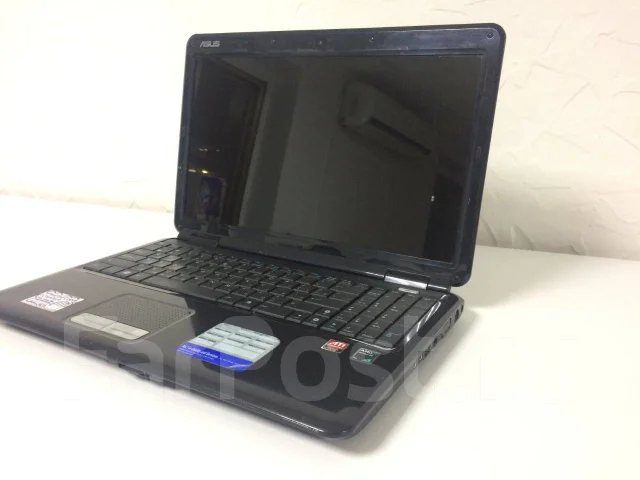 Asus K50. 15.6", 2,3����, ��� 3072 ��, ���� 320���, WiFi: 1, Bluetooth: 1, ����������� �� 1��. ����