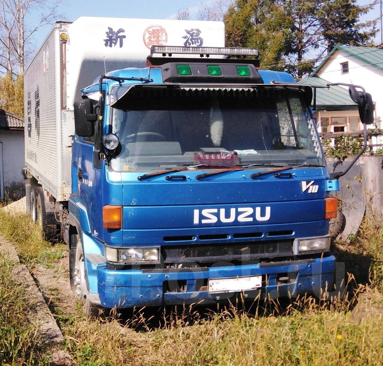 Isuzu elf 2000. Исудзу гига самосвал. Грузовики исузу v295. Isuzu самосвал 20 тонн. Isuzu v305.