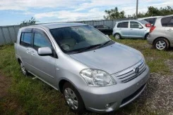 Toyota Raum ����