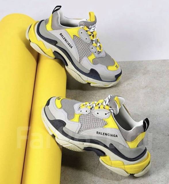 Balenciaga 44 hot sale triple s