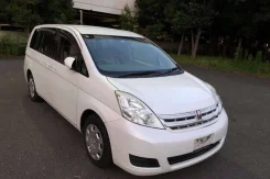 Toyota Isis ����