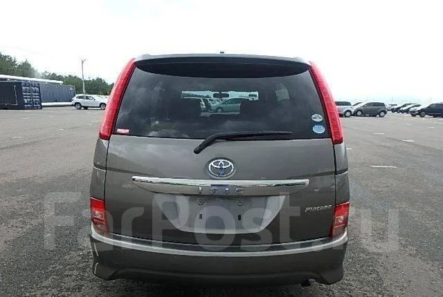 Toyota Isis ����