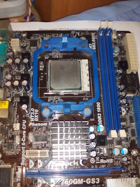 AMD Phenom II X4 955 ����