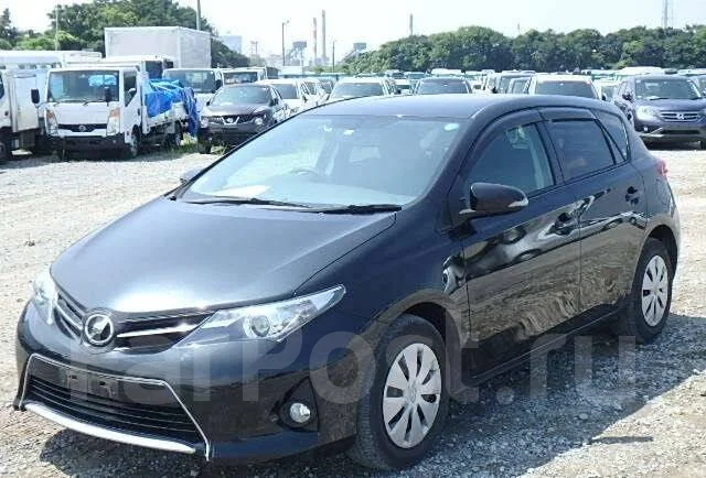 Toyota Auris ����