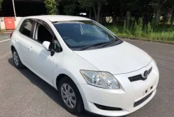 Toyota Auris ����