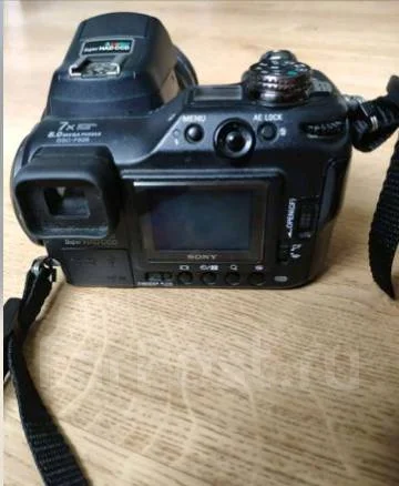 Sony Cyber-shot DSC-F828 ����