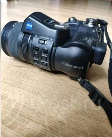 Sony Cyber-shot DSC-F828 ����