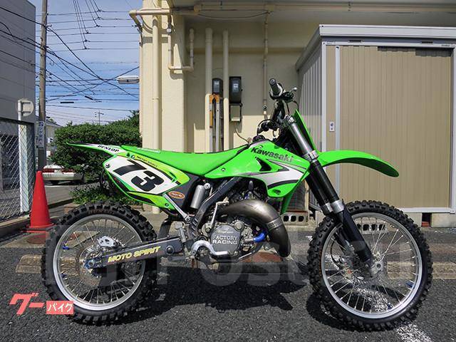Kawasaki KX 125 2005 125 . 2 240 000