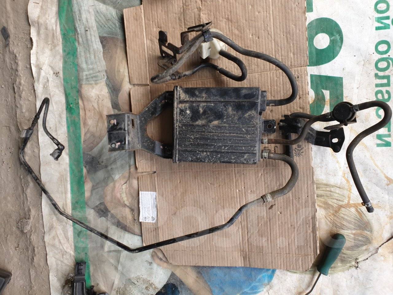 Абсорбер субару импреза. Абсорбер форестер. Угольный абсорбер forester sf5. Абсорбер форестер. Система продувки абсорбера субару форестер 2.