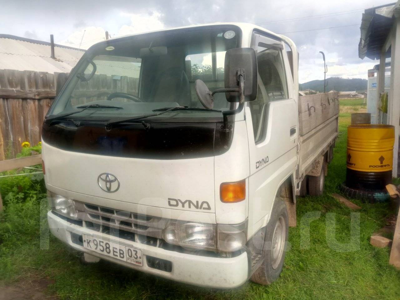 Купить грузовик в улан. Toyota Dyna 1989. Грузовики в Улан-Удэ. Грузовики 2т Улан-Удэ. Дром Улан-Удэ Грузовики.
