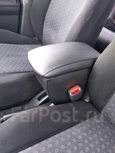 Подлокотник Тойота Ист купить в Кемерово по цене: 2 150₽ — частное ...