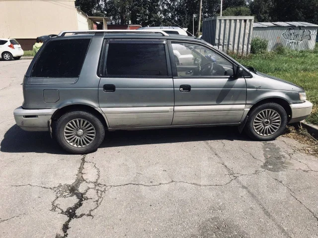 Mitsubishi Chariot. �������, ��������, 2.0 (135��.�.), ������, 300 000����. �� ����