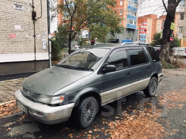 Mitsubishi Chariot. �������, ��������, 2.0 (135��.�.), ������, 300 000����. �� ����
