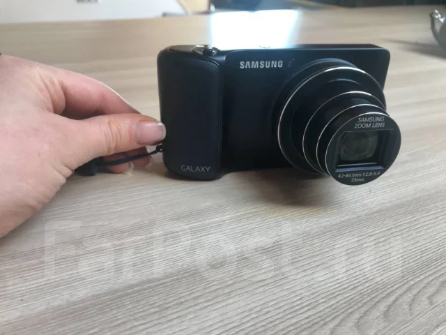 Samsung Galaxy Camera ����