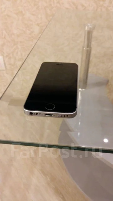 Apple iPhone SE. �/�, �����������, 4G LTE ����