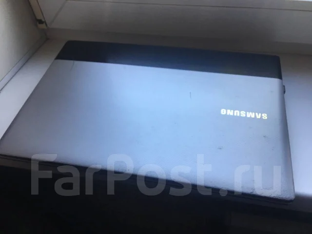 Samsung RV513. 15.6", 1,7����, ��� 8 ��, ���� 550���, WiFi: 1, Bluetooth: 1, ����������� �� 5��. ����