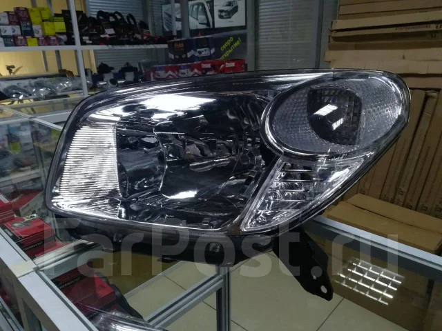 ���� Toyota Rav 4 2003-05, ����� 81150-42230 ����