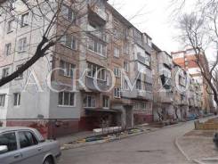 3-комнатная, улица Кирова 16 во Владивостоке 3-комнатная, улица Кирова 16. Вторая речка, агентство, 61,0 кв. м. Дом снаружи