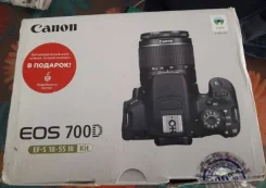Canon EOS 700D ����