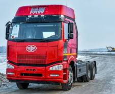 FAW, 2018 в Брянске FAW. Тягач 6 х 4 (CA 4250 P66K24T1A1E5 ), 12 000 куб. см., 45 000 кг., 6x4. Под заказ