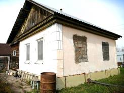 Хороший дом с большим участком в хорошем районе в Арсеньеве Хороший дом с большим участком в хорошем районе. Улица Базовая, р-н аэропорт, площадь дома 30,0 кв. м., централизованный водопровод, электричество 5 к...